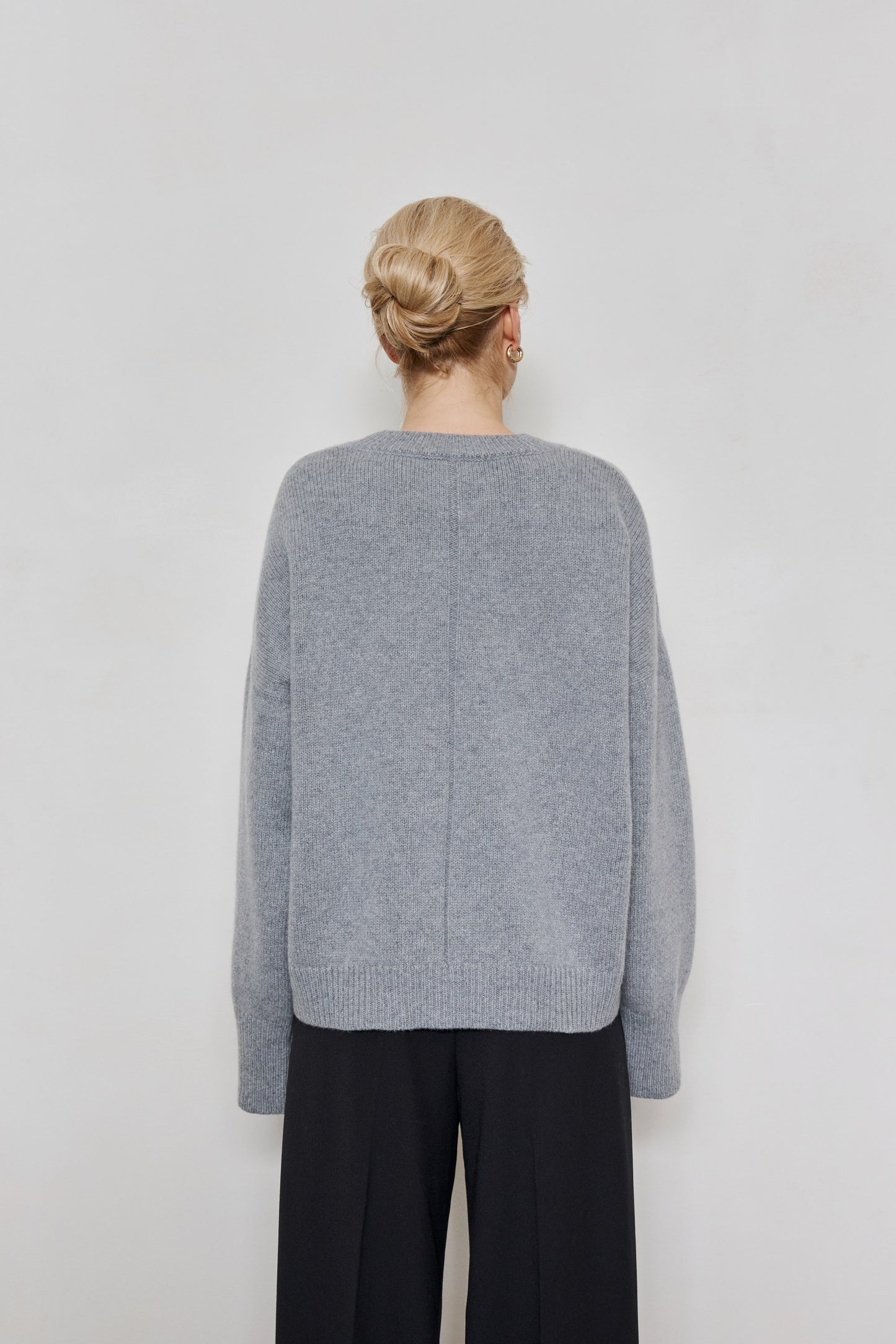 Oversized crew neck sweater in merino wool and cashmere