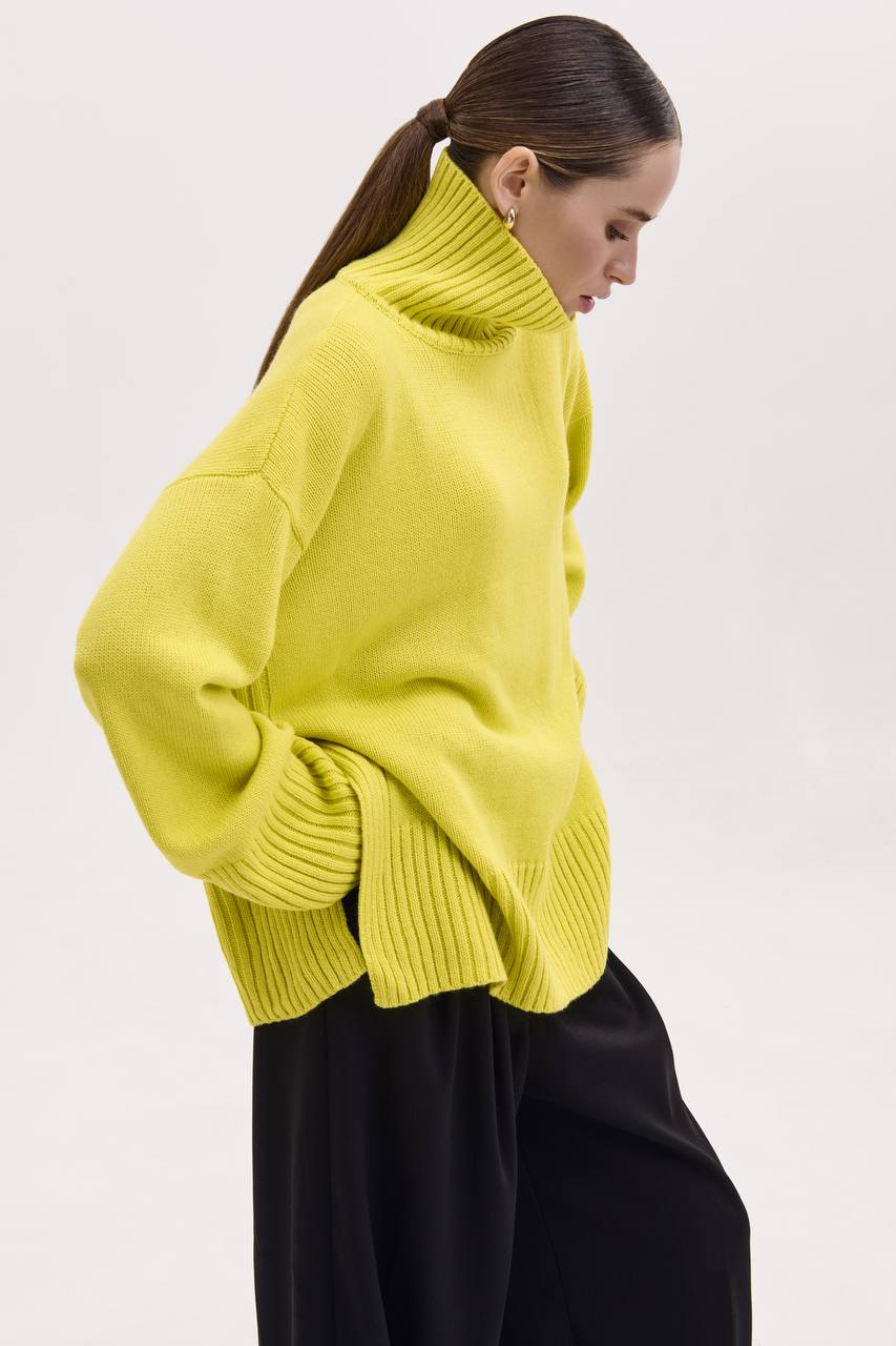 Lemon voluminous basic merino wool sweater