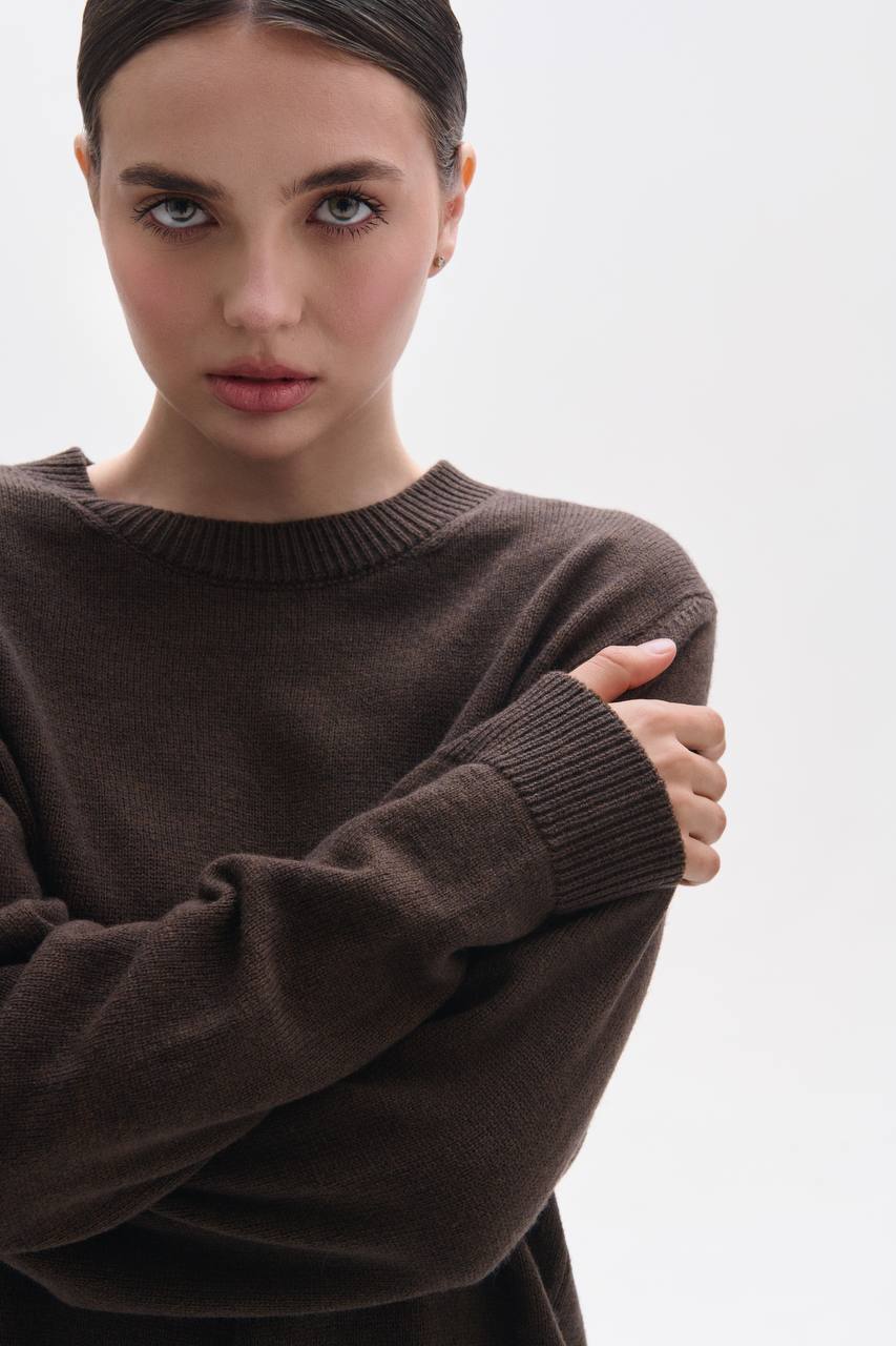 Basic jumper in brown