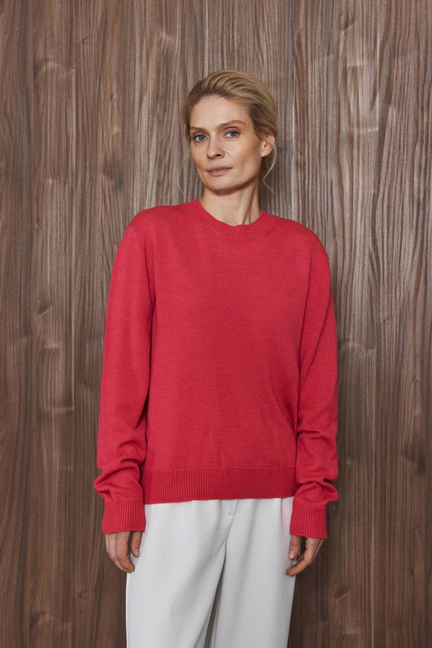 Jumper with a round neck