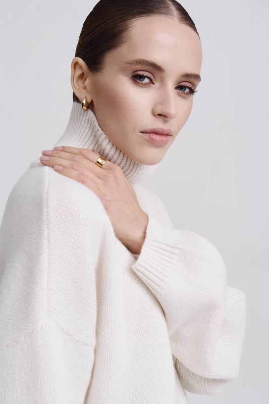 Ivory high neck sweater in merino wool and cashmere