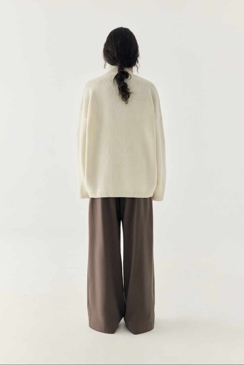 Ivory high neck sweater in merino wool and cashmere